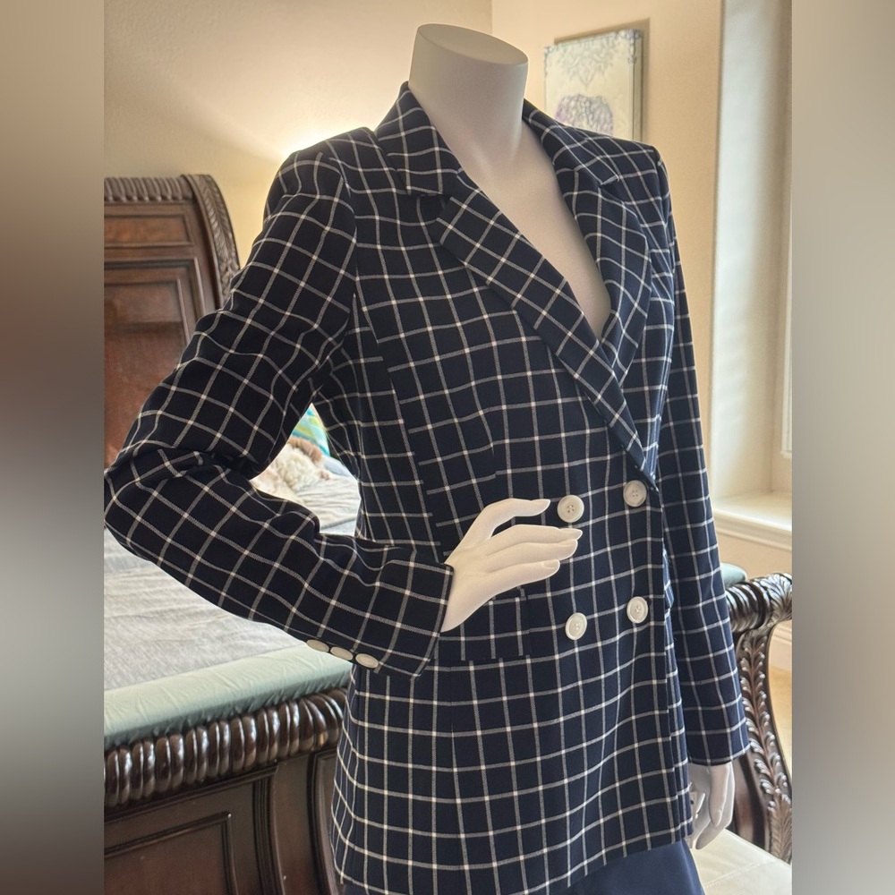 Halogen Double-Breasted Deep Navy Windowpane Blazer – Stretch Knit – Size M